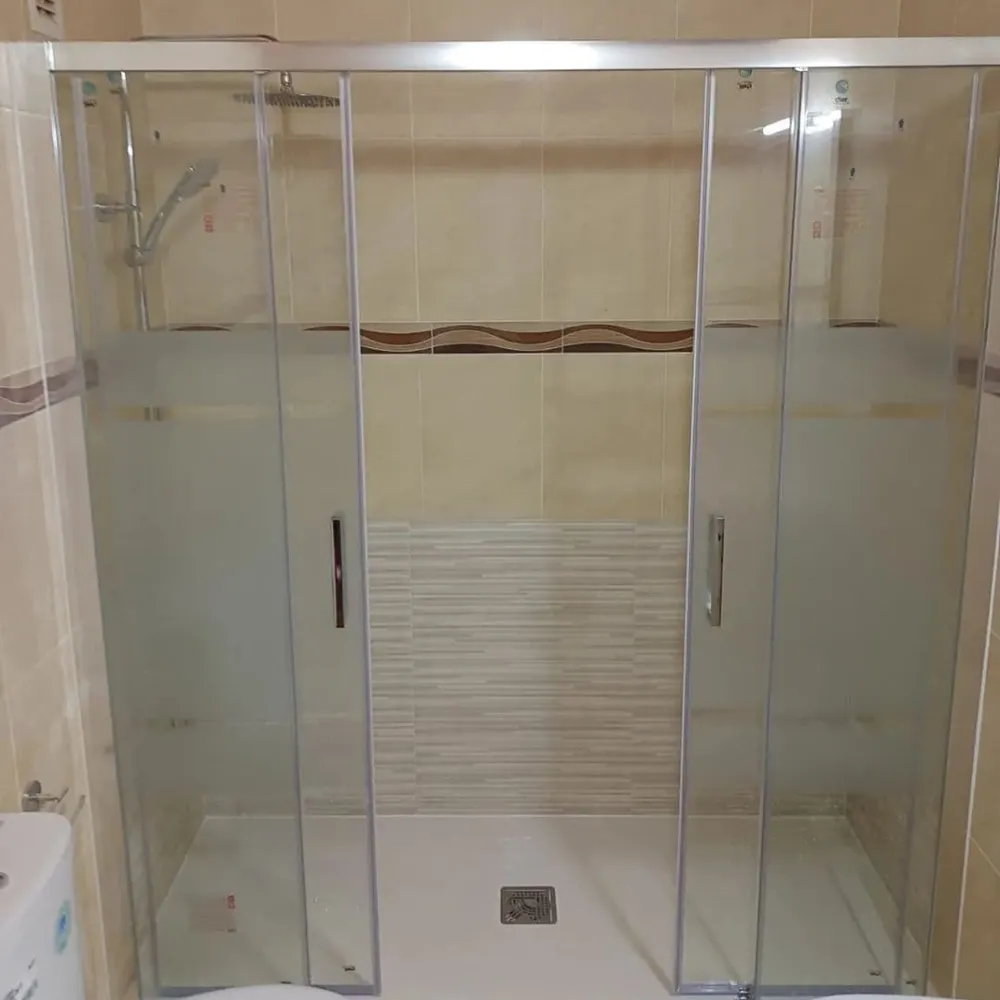 Bañera cambiada por pie de ducha en Sabadell